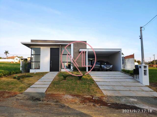Casa em condomínio para Venda em Porangaba - 1